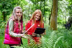 Nature_Park_nature_investigation